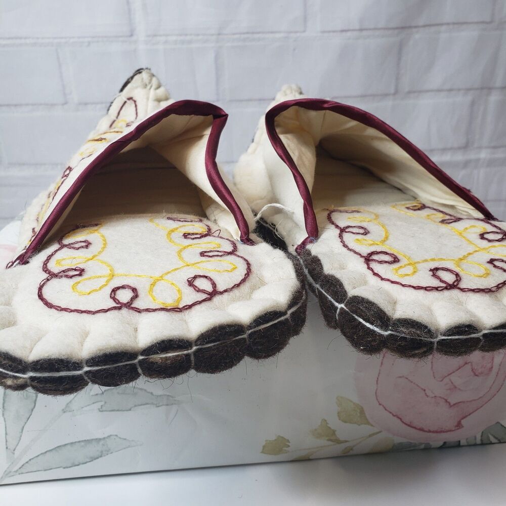 Vintage Traditional Felt Embroidered Wool Aladdin Slippers Eco Friendly - Picture 5 of 9